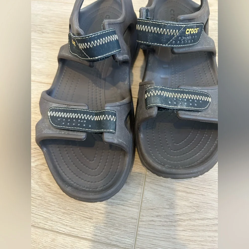 Black Men’s Strap Rubber Hiking Iconic Crocs Comfort Sandals Size 12 - Picture 9 of 11